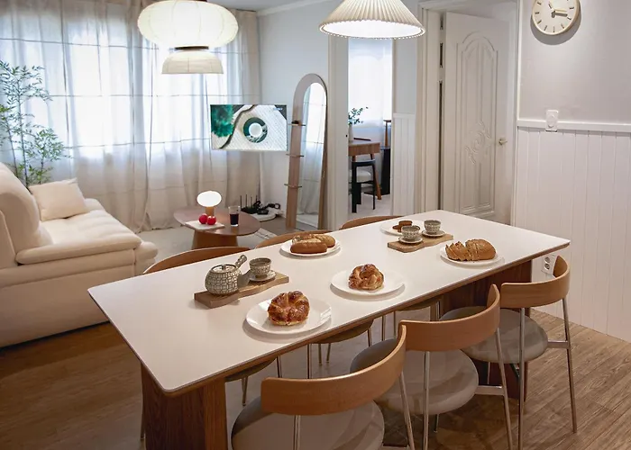 Hongdae 安 3br 4 Beds Up To 8 Guests